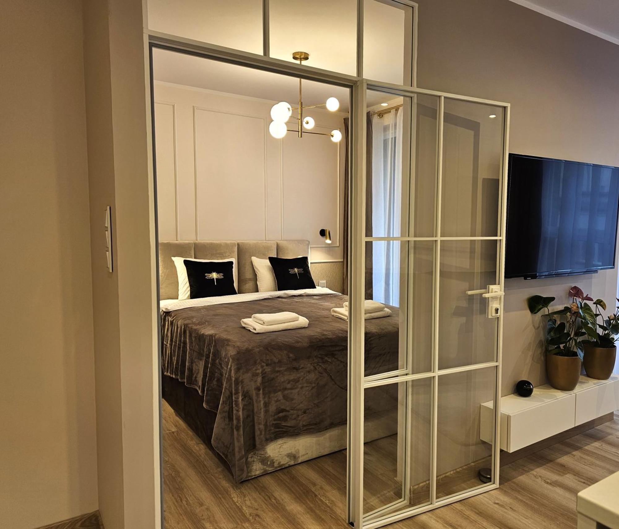 Urban Luxury Opolska 10 No 29, Free Garage, Self Check-in Apartment *
